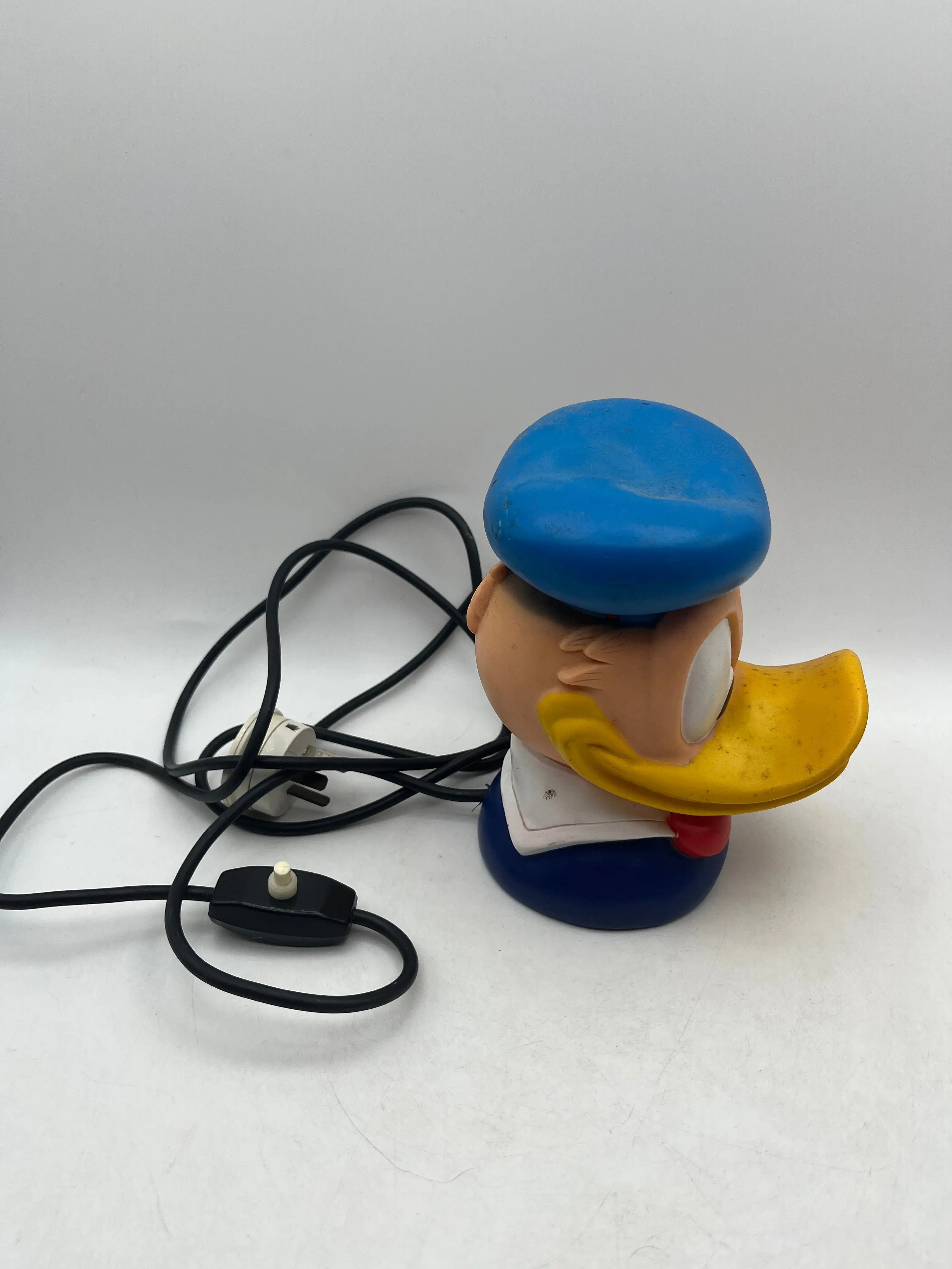 Donald Duck Light Tested and Doesn’t work FRENLY BRICKS - Open 7 Days